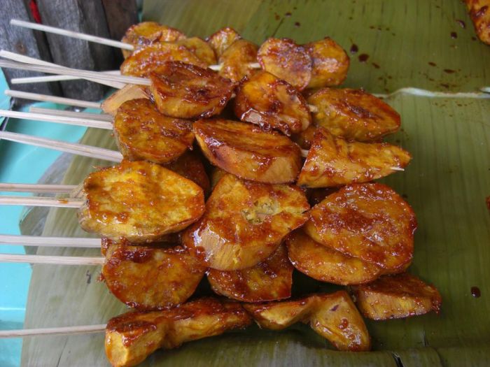 How to cook camote cue filipino style