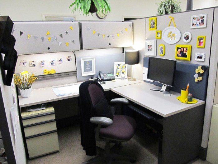 How to decorate your office cubicle