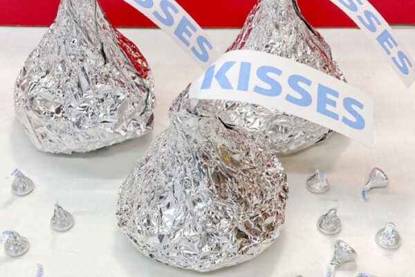 How to make a hershey kiss decoration